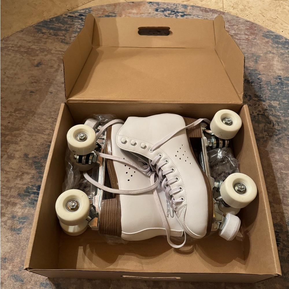 Papaison Roller Skates – NEW in Box